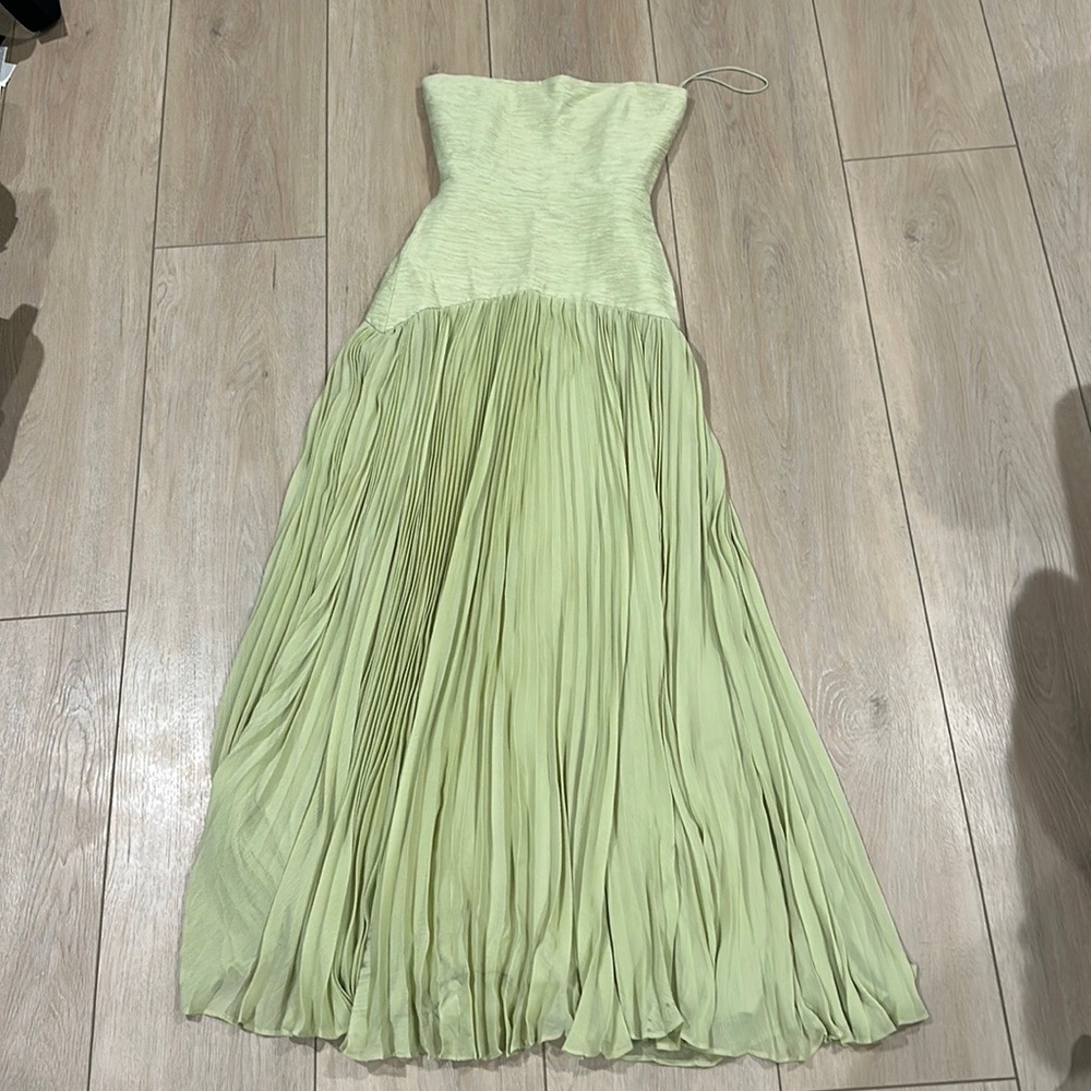 Alexis green sunniva dress!